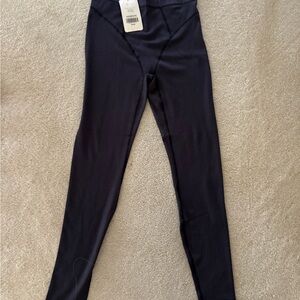 Fabletics waffle leggings NWT- women’s medium